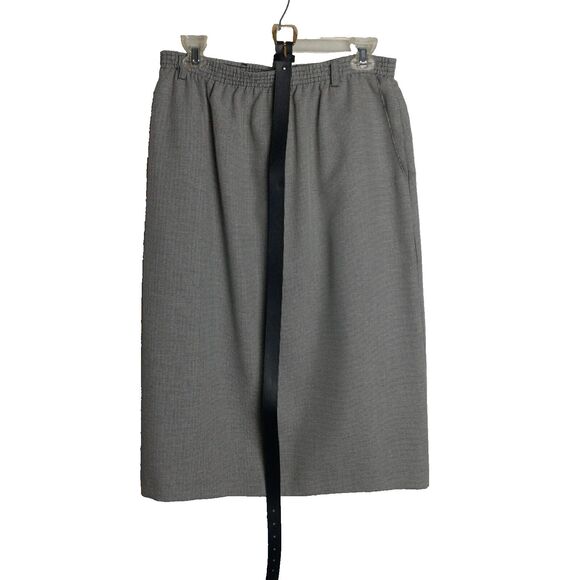 Alfred Dunner Size 14 Navy Blue And White Skirt with belt - Picture 1 of 6